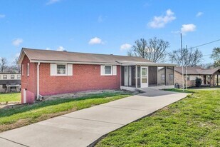 210 Williamsburg Rd in Mount Juliet, TN - Building Photo