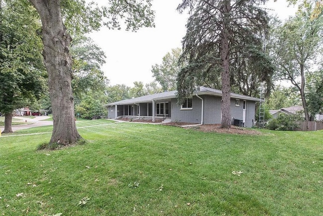 2535 Saint Thomas Dr, Unit 1 in Lincoln, NE - Building Photo - Building Photo