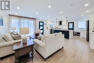 622 Braemore Rd in Burlington, ON - Building Photo - Building Photo