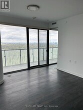 50 Charles St E in Toronto, ON - Building Photo - Building Photo