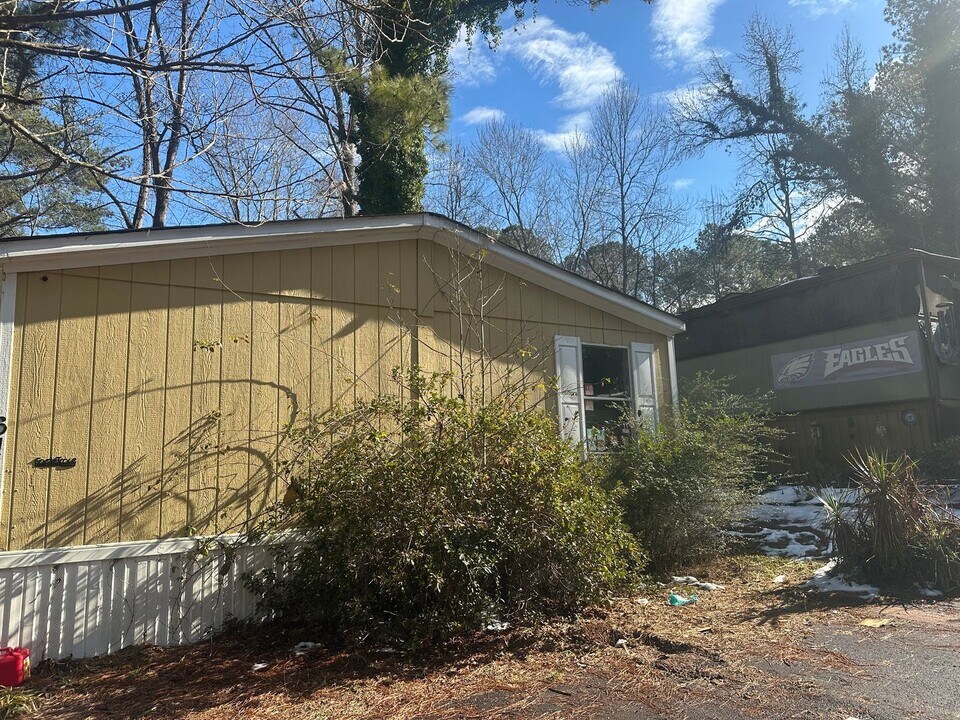 61 Daniel Dr in Stockbridge, GA - Building Photo