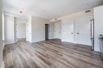 237 Washington St in Hoboken, NJ - Building Photo - Building Photo