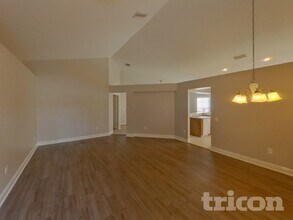 6926 Waterbrook Ct in Gibsonton, FL - Building Photo - Building Photo