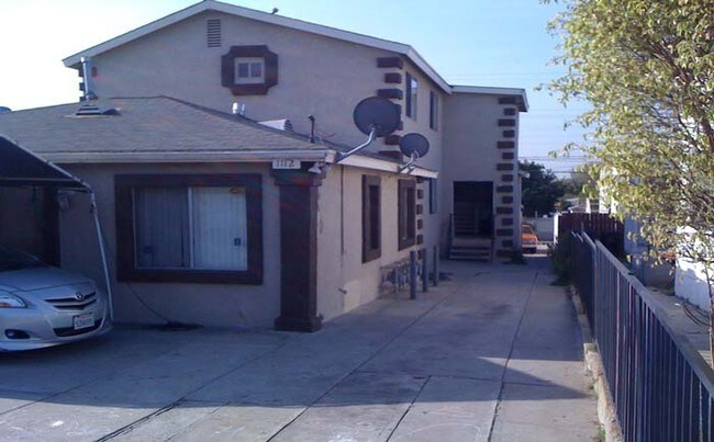 1112 252nd St in Harbor City, CA - Foto de edificio - Building Photo