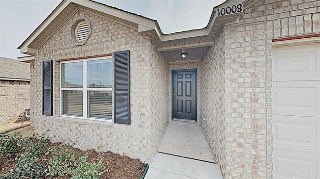 10008 Jackrabbit Rd in Yukon, OK - Building Photo - Building Photo