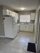 931 SW 80th Ave in North Lauderdale, FL - Building Photo - Building Photo