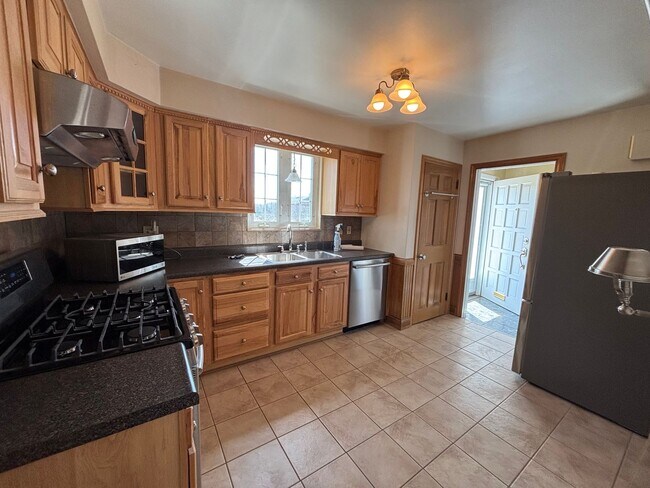 5 Old Ox Rd in Bethel Park, PA - Building Photo - Building Photo