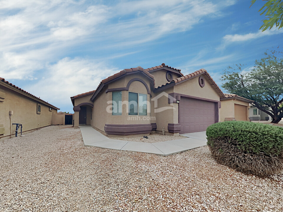 417 W Calle FRANJA Verde in Sahuarita, AZ - Foto de edificio