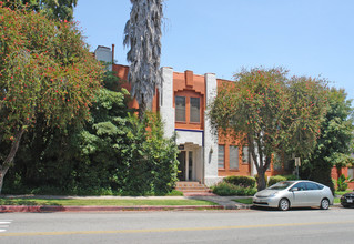 202 N La Peer Dr in Beverly Hills, CA - Building Photo - Building Photo