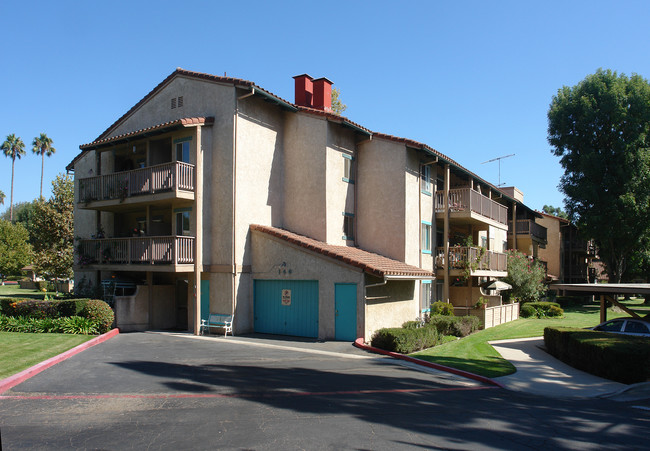 Conejo Future Village Apartments in Thousand Oaks, CA - Building Photo - Building Photo