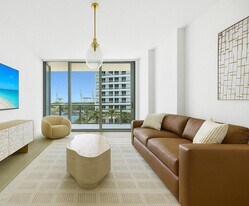 500 Alton Rd in Miami Beach, FL - Building Photo