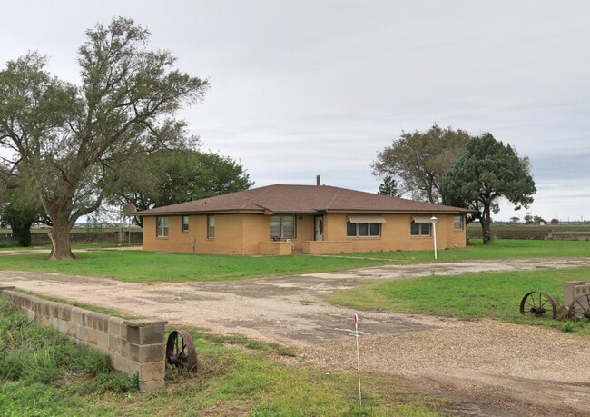 property at 9607 N Interstate 27