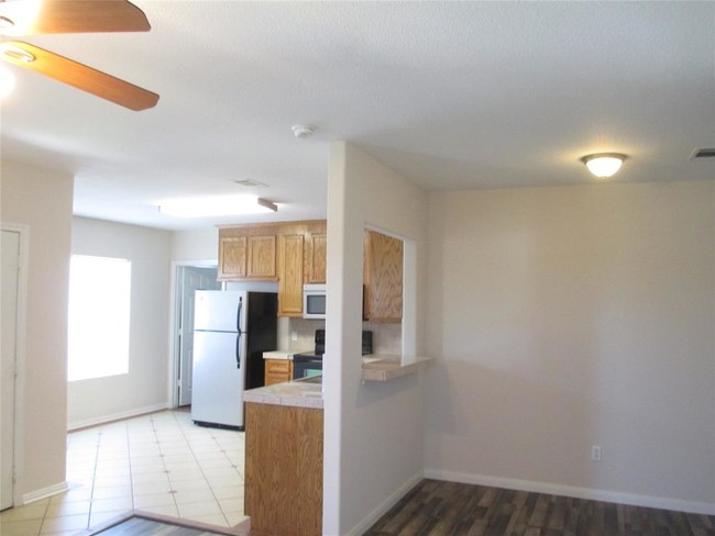 1430 Avenue Q in Santa Fe, TX - Building Photo - Building Photo