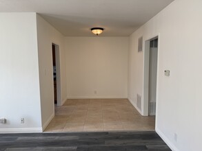 5462 Barton Ave, Unit 1 in Los Angeles, CA - Building Photo - Building Photo