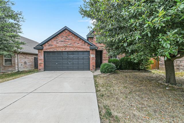 2008 Cattle Creek Rd in Fort Worth, TX - Building Photo - Building Photo