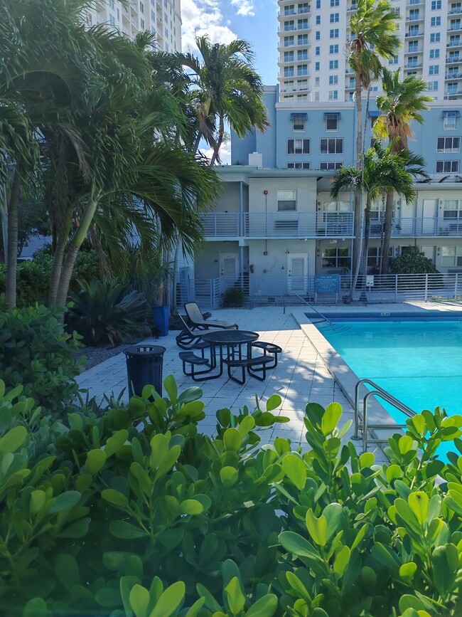 Boutique Apts // Bayside Apts LLC in Miami, FL - Building Photo - Building Photo