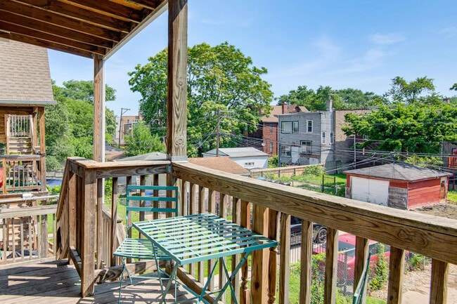 7353 S Kenwood Ave in Chicago, IL - Building Photo - Building Photo