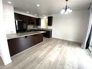 12029 Stanley Park Ct in Hawthorne, CA - Building Photo - Building Photo