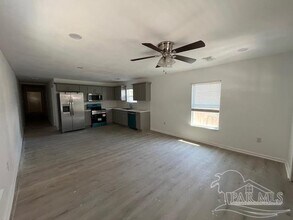 1722 N Davis Hwy in Pensacola, FL - Building Photo - Building Photo