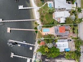 114 S Lake Dr in Lantana, FL - Building Photo