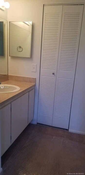 2833 N Course Dr in Pompano Beach, FL - Building Photo