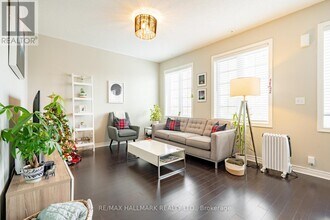 67 Enroutes St in Toronto, ON - Building Photo - Building Photo