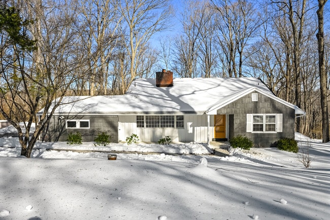 property at 75 Rivergate Dr