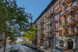 368 W 127th St in New York, NY - Building Photo - Building Photo