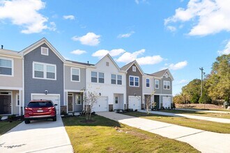 130 Paramount Dr in Smithfield, NC - Building Photo - Building Photo