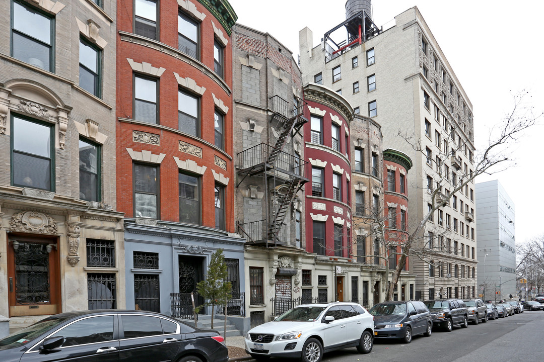 459 W 140th St in New York, NY - Building Photo