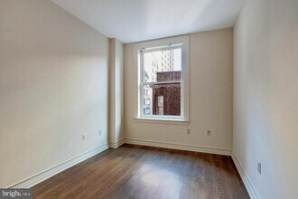 202 S 17th St in Philadelphia, PA - Building Photo - Building Photo