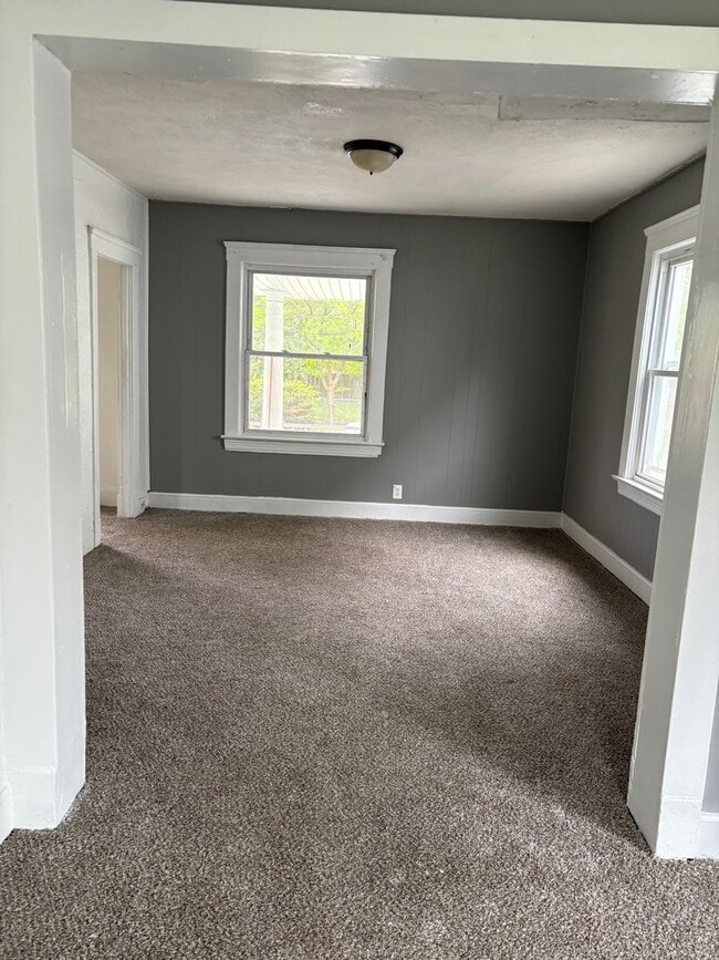 826 Whitcomb Rd in Cleveland, OH - Building Photo - Building Photo