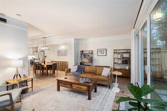 1649 Overlook Wy NW in Atlanta, GA - Building Photo - Building Photo