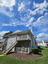 403 Resort Ct in Virginia Beach, VA - Building Photo
