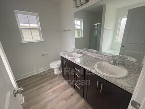 144 Centennial Ct in Hinesville, GA - Foto de edificio - Building Photo