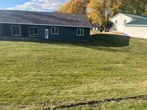 1506 Delta Dr in Cedar Falls, IA - Building Photo - Building Photo