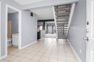 50 April Point Dr S, Unit 50 in Montgomery, TX - Foto de edificio - Building Photo