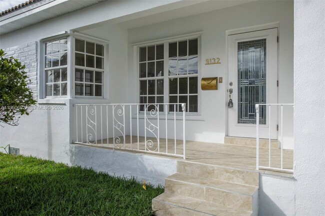 9132 Froude Ave in Surfside, FL - Building Photo - Building Photo