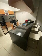 1750 N Bayshore Dr, Unit 2905 in Miami, FL - Building Photo - Building Photo