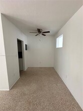 790 81st St in Miami Beach, FL - Foto de edificio - Building Photo