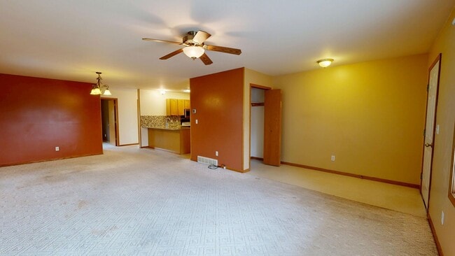 111 Hegge St in Westby, WI - Building Photo - Building Photo