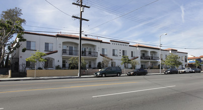 Laurel Canyon Apartments in North Hollywood, CA - Building Photo - Building Photo