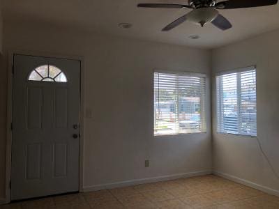 4830 Auburn Dr in San Diego, CA - Building Photo - Building Photo