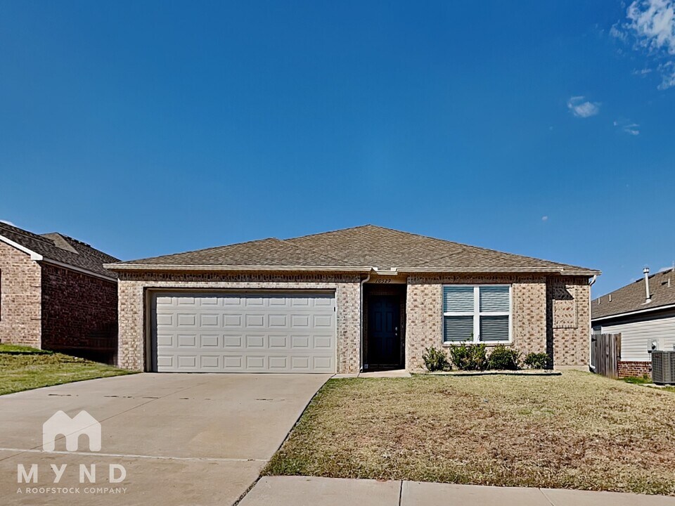 10529 NW 19th St in Oklahoma City, OK - Building Photo
