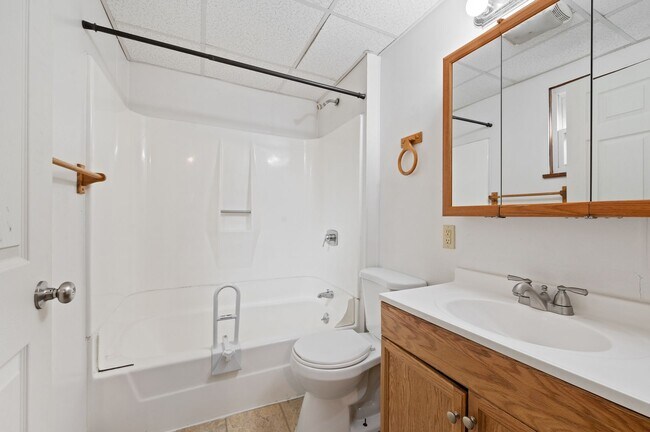 551 Glenwood Ave in Ambridge, PA - Building Photo - Building Photo