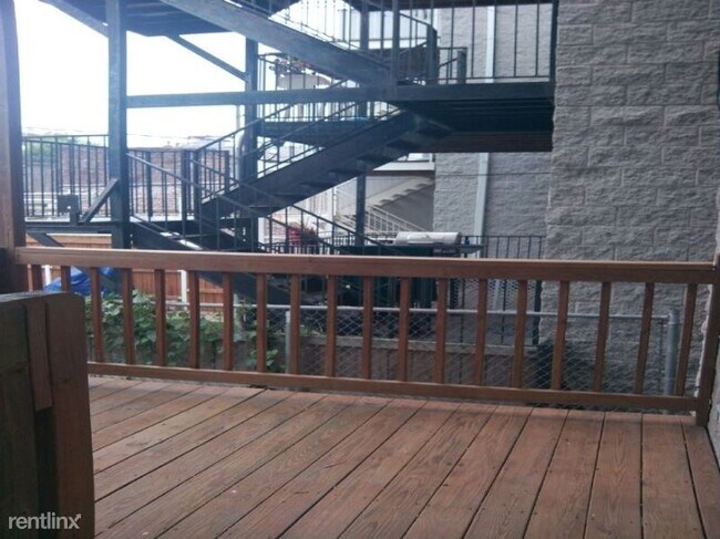 1535 N Campbell Ave-Unit -# 3 in Chicago, IL - Building Photo - Building Photo