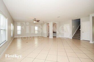 4877 Rockvale Dr in Kissimmee, FL - Foto de edificio - Building Photo