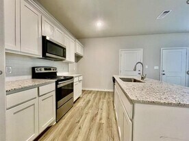 2841 Peony Dr in Sherman, TX - Building Photo