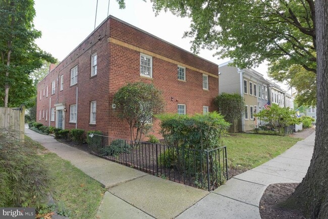 property at 415 N West St