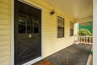 1520 Springwood Dr SE in Smyrna, GA - Building Photo - Building Photo